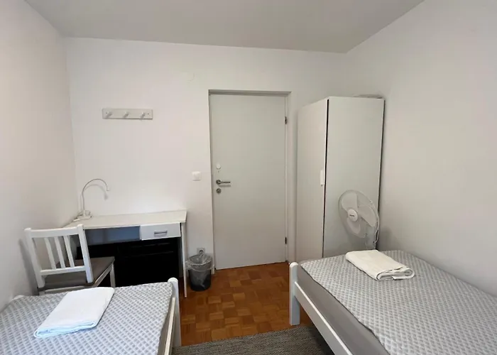 Casa de hóspedes Emona 2*