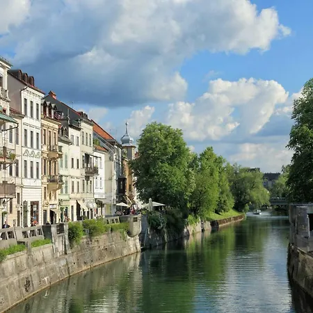 Hiša za goste Emona