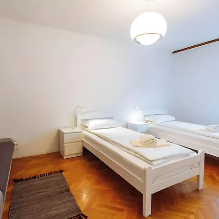 ゲストハウス Emona リュブリャナ